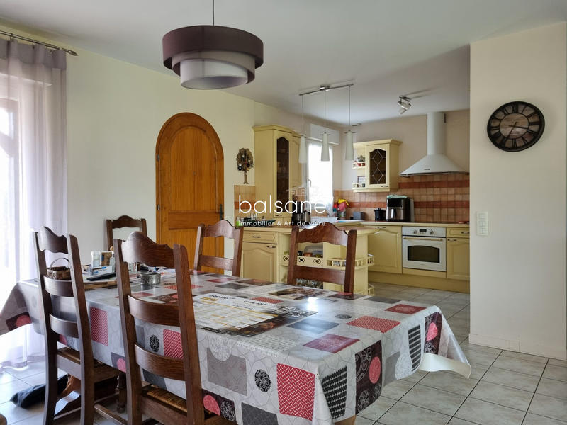 Maison contemporaine - 215 m² - 9 pièces