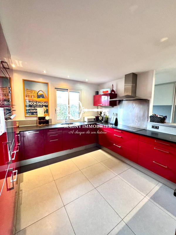 Maison - 158 m² - 6 pièces