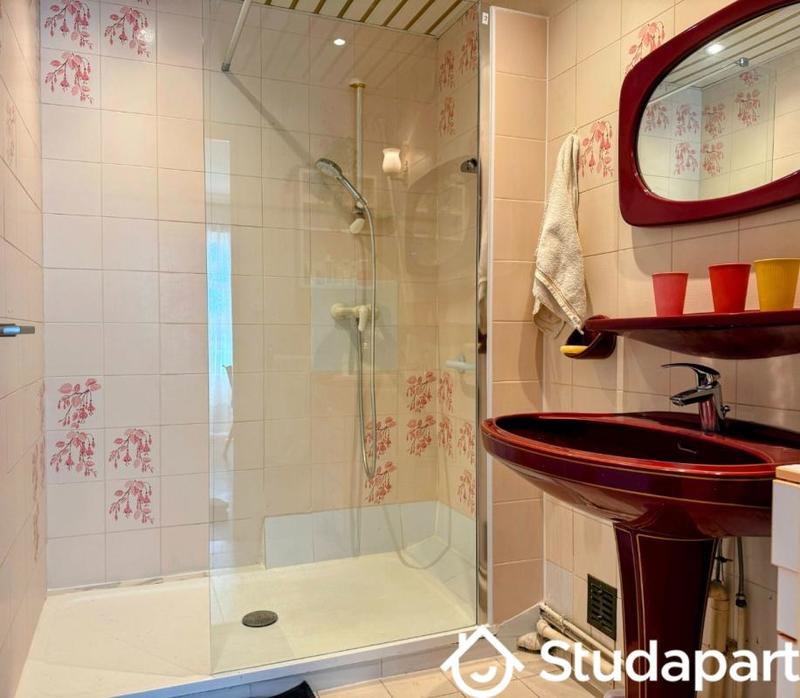 Chambre - 12 m² - 1 pièce