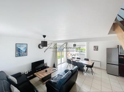 Maison - 83 m² - 5 pièces