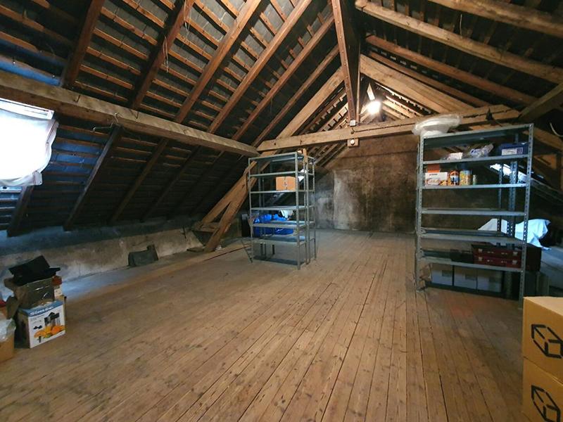 Maison - 180 m² - 8 pièces