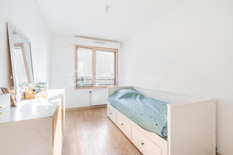 Loft - 80 m² - 4 pièces