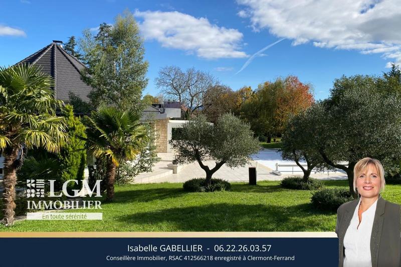 Villa - 288 m² - 6 pièces
