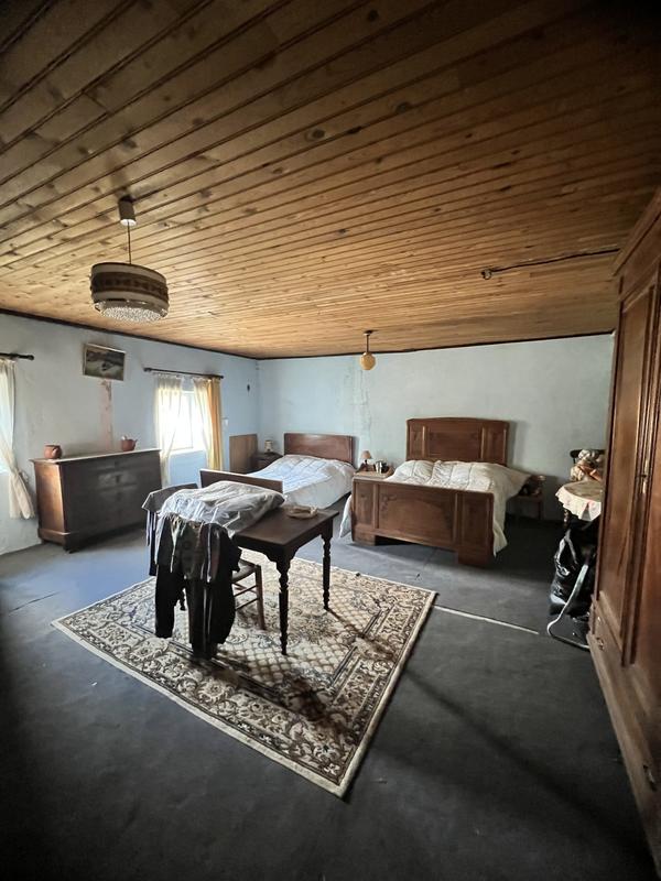 Maison - 400 m² - 12 pièces