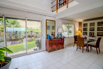 Maison ancienne - 240 m² - 8 pièces