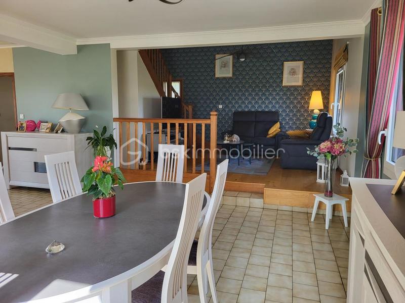 Maison - 138 m² - 6 pièces