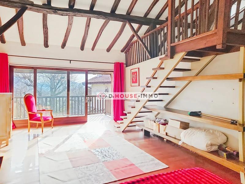 Propriété - 187 m² - 8 pièces