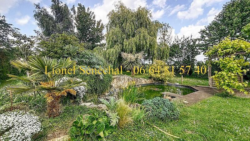 Demeure - 240 m² - 12 pièces