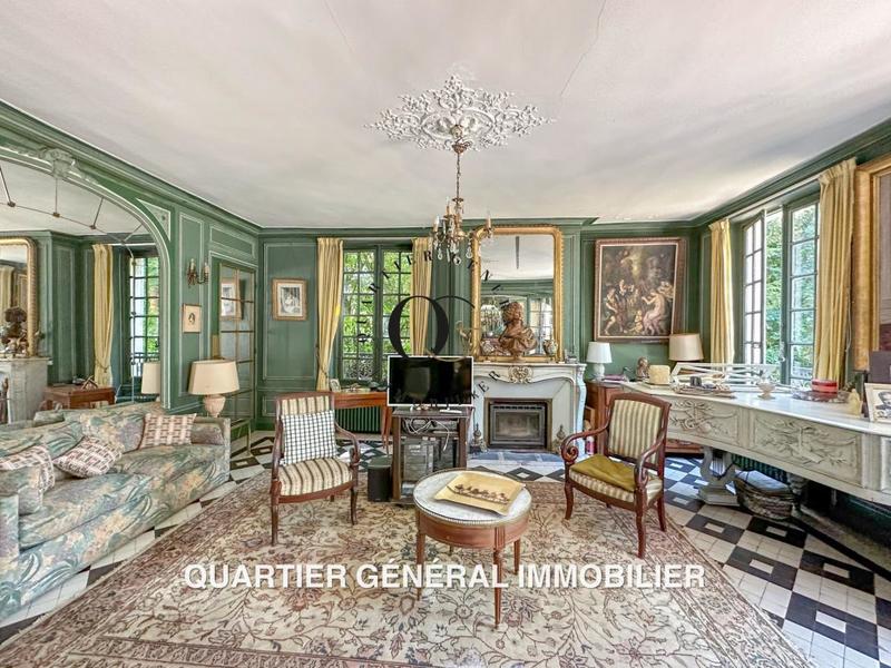 Maison de maîtres - 300 m² - 6 pièces