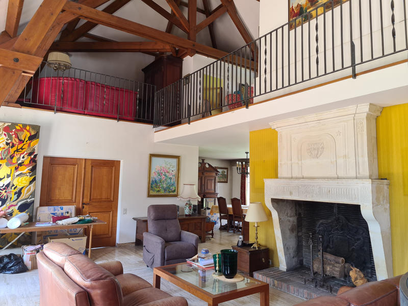 Propriété - 341 m² - 13 pièces