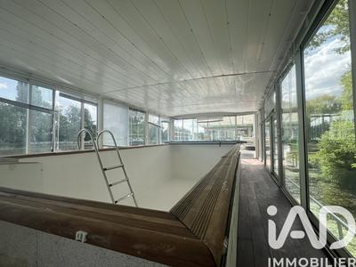 Maison - 260 m² - 8 pièces