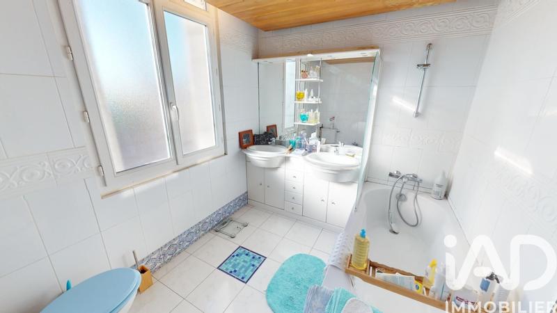 Maison - 190 m² - 9 pièces