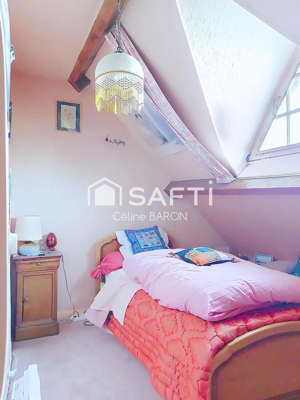 Maison - 208 m² - 9 pièces