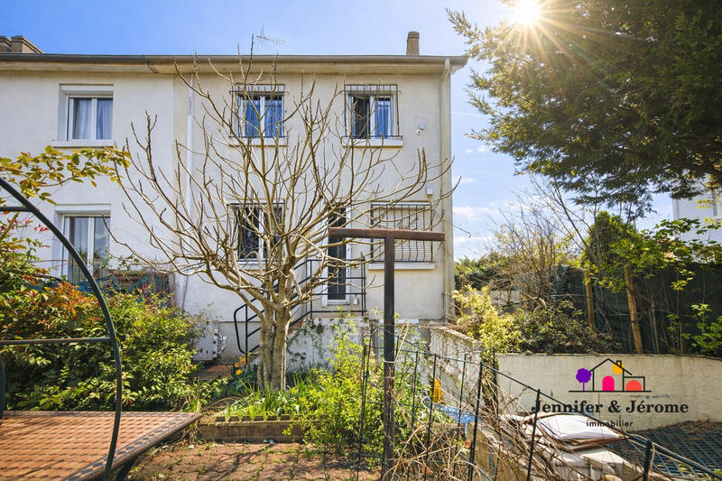 Maison - 104 m² - 4 pièces