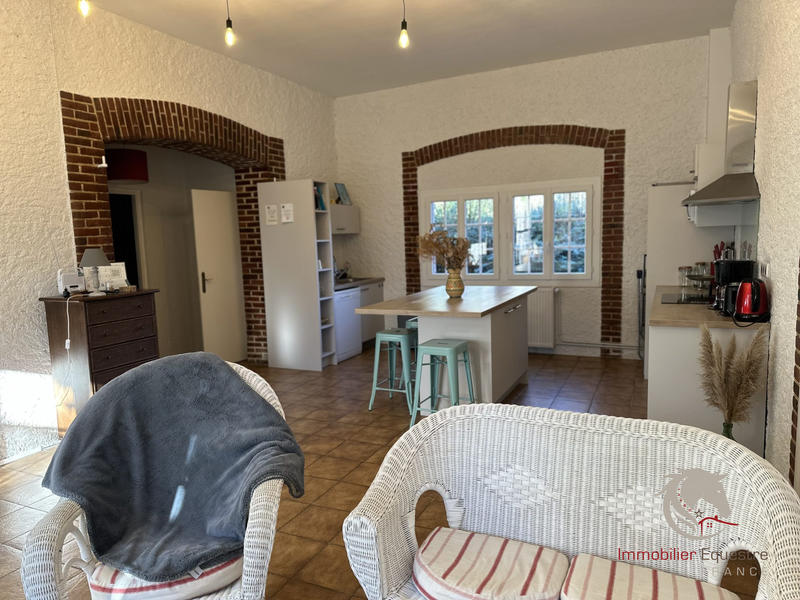 Maison - 530 m² - 21 pièces