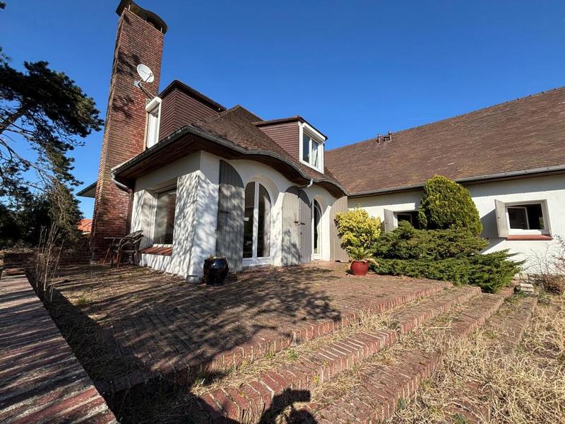 Maison - 241 m² - 6 pièces