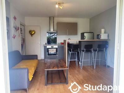 Chambre - 11 m² - 1 pièce