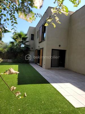 Maison - 160 m² - 5 pièces