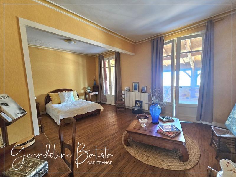 Maison de village - 196 m² - 7 pièces