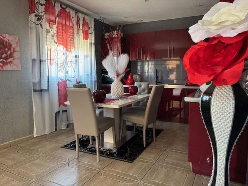 Maison - 103 m² - 5 pièces