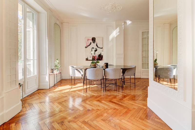 Appartement - 140 m² - 5 pièces