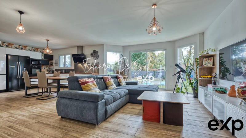 Maison - 113 m² - 6 pièces