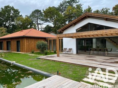 Maison - 170 m² - 7 pièces