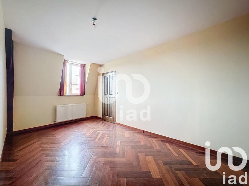 Maison - 238 m² - 8 pièces