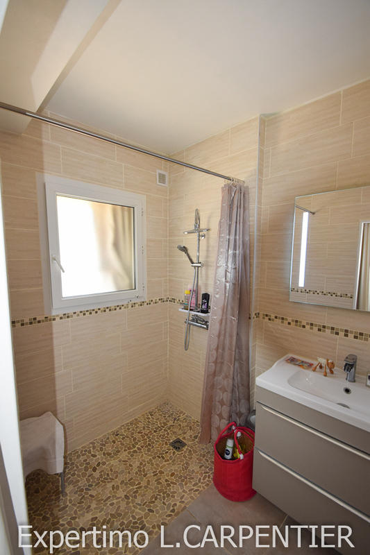 Villa - 180 m² - 6 pièces