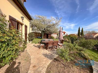 Maison - 184 m² - 7 pièces