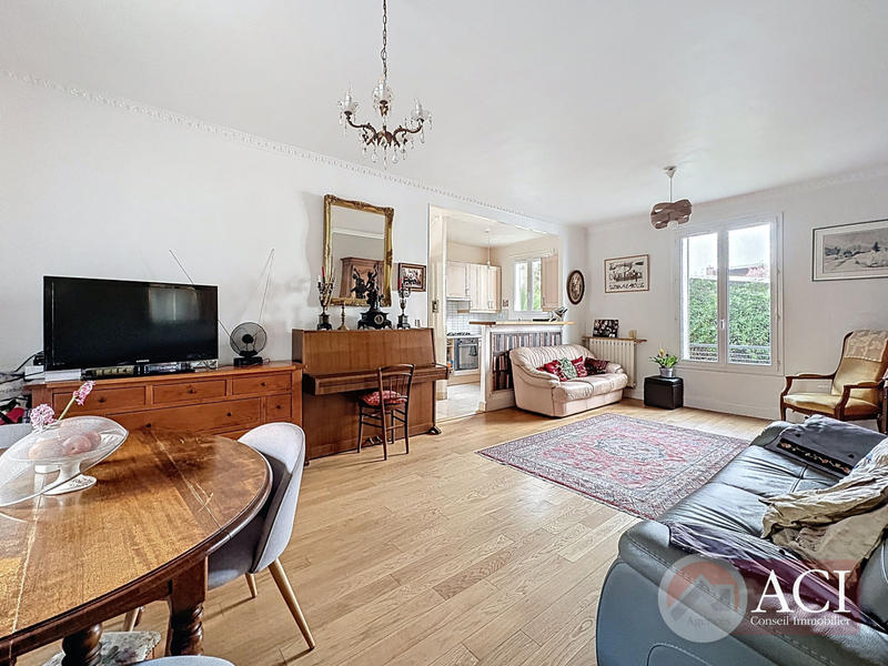 Maison - 88 m² - 4 pièces