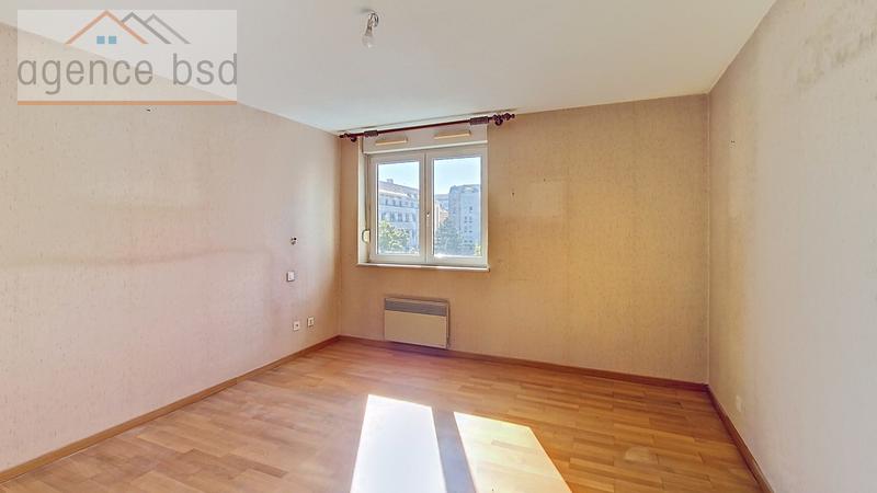 Appartement - 99 m² - 4 pièces