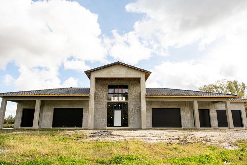 Maison - 436 m² - 12 pièces