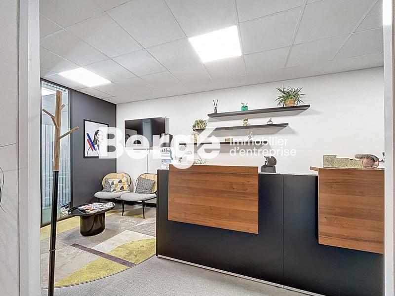 Bureau - 80 m² - 1 pièce