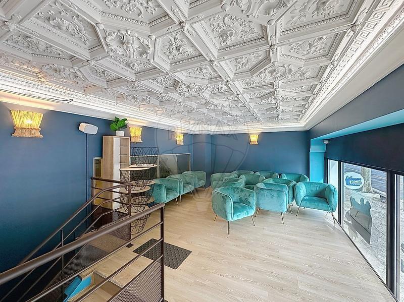 Local commercial - 166 m² - 3 pièces