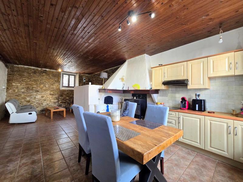 Maison - 322 m² - 9 pièces