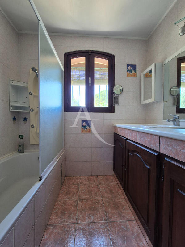 Maison - 170 m² - 6 pièces