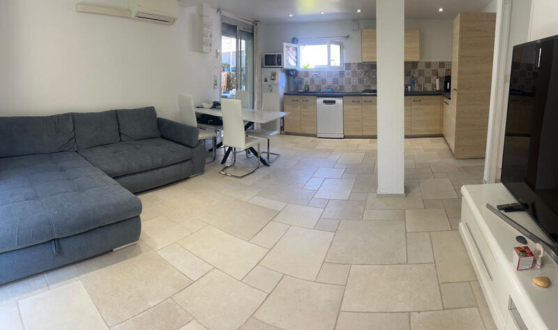 Maison - 181 m² - 9 pièces