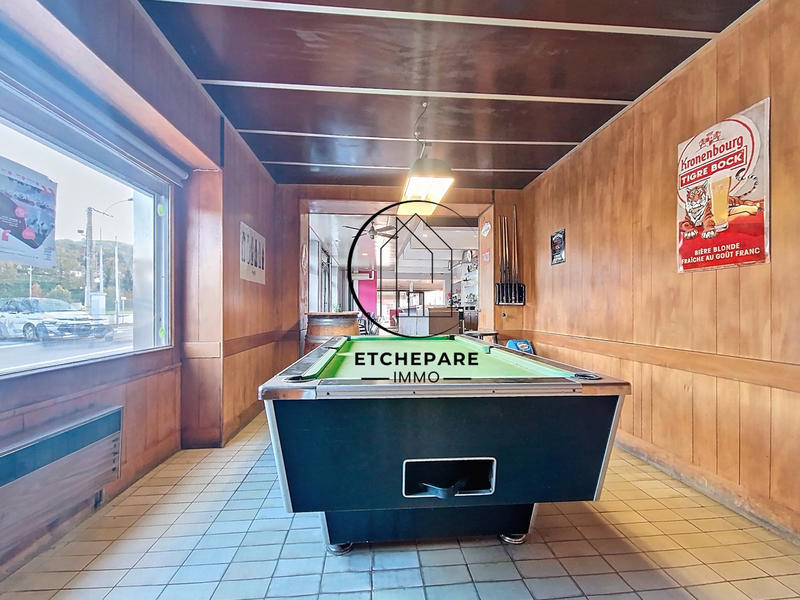 Maison - 218 m² - 7 pièces