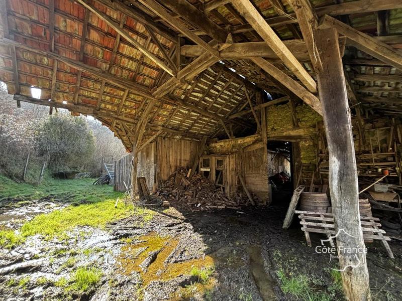 Corps de ferme - 220 m² - 11 pièces