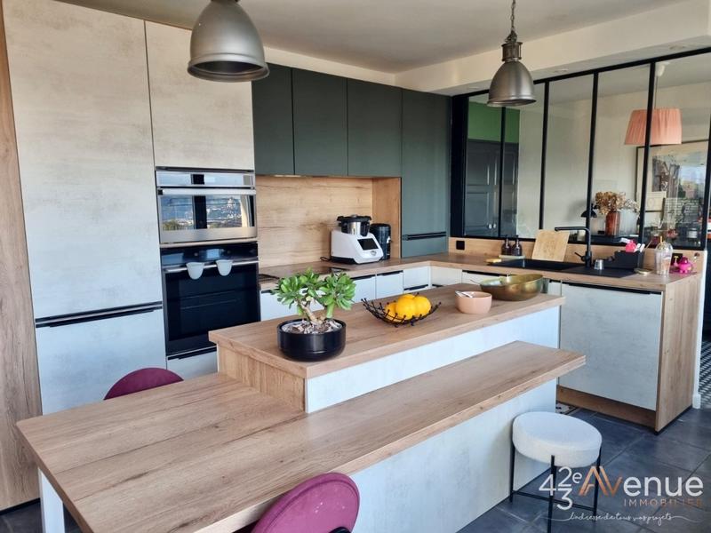 Maison - 152 m² - 6 pièces