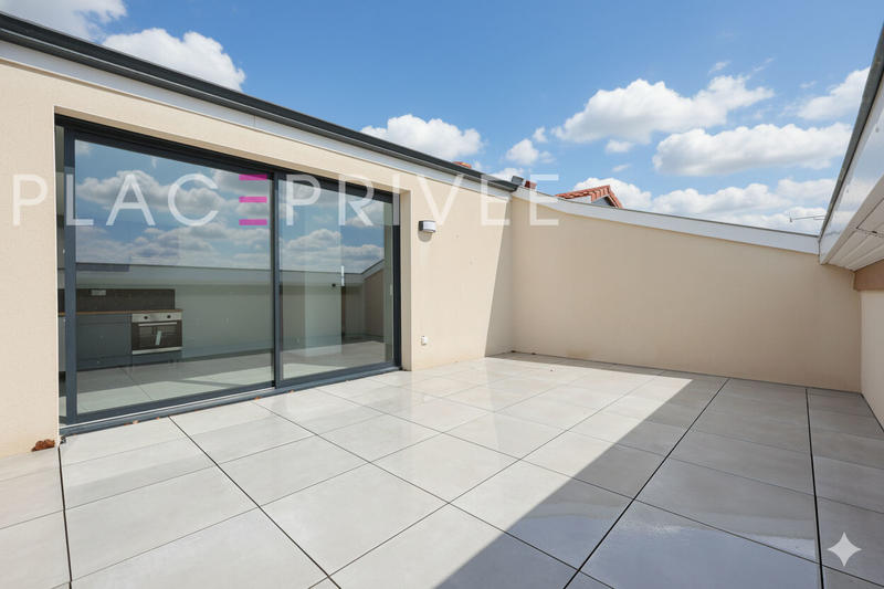 Appartement - 80 m² - 3 pièces