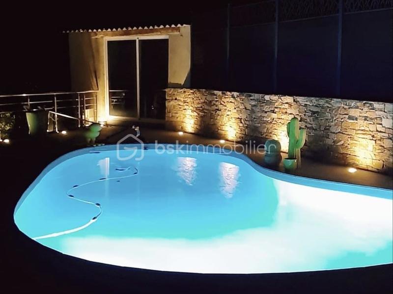 Villa - 264 m² - 7 pièces