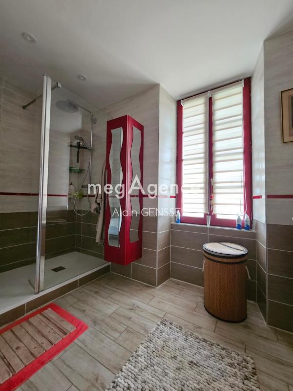 Maison - 295 m² - 8 pièces