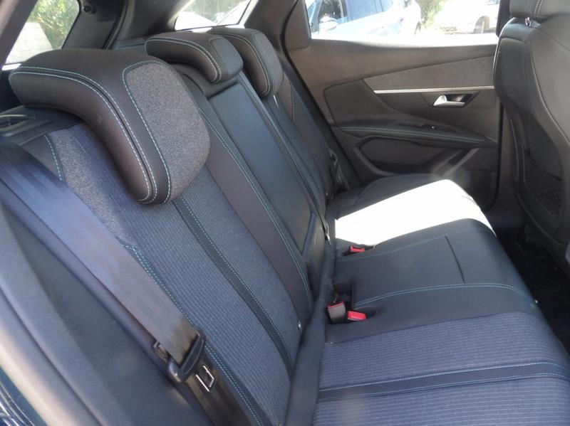 Peugeot 3008 Hybrid 225ch Allure Pack e-Eat8