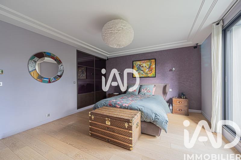 Maison - 527 m² - 9 pièces