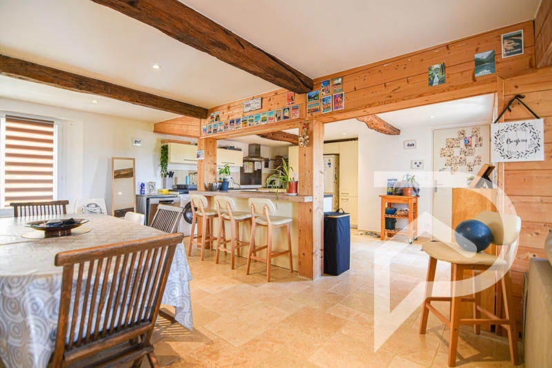 Maison - 142 m² - 5 pièces