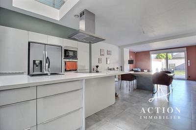 Maison - 155 m² - 5 pièces