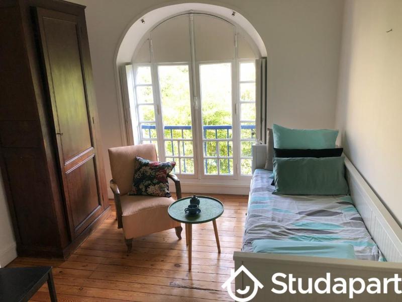 Chambre - 11 m² - 1 pièce