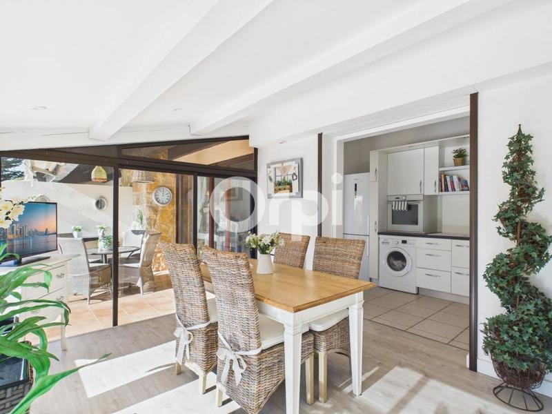 Maison - 136 m² - 4 pièces